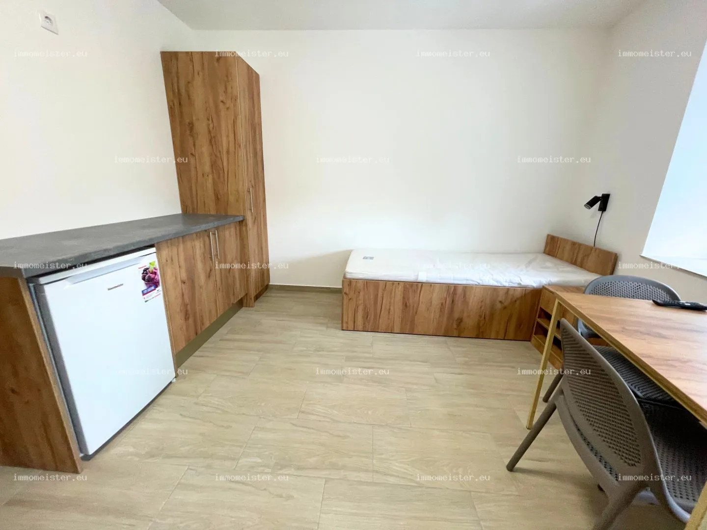 Kiadó 300 m2 családi ház, Öttevény