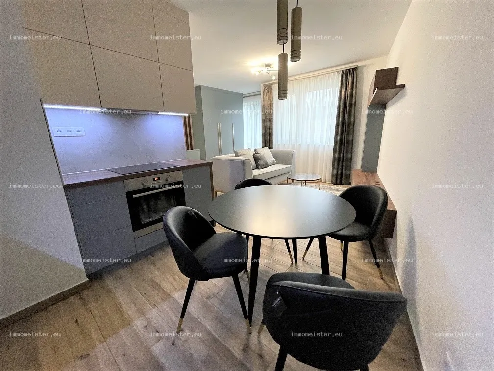 Kiadó 43 m2 tégla lakás, Győr