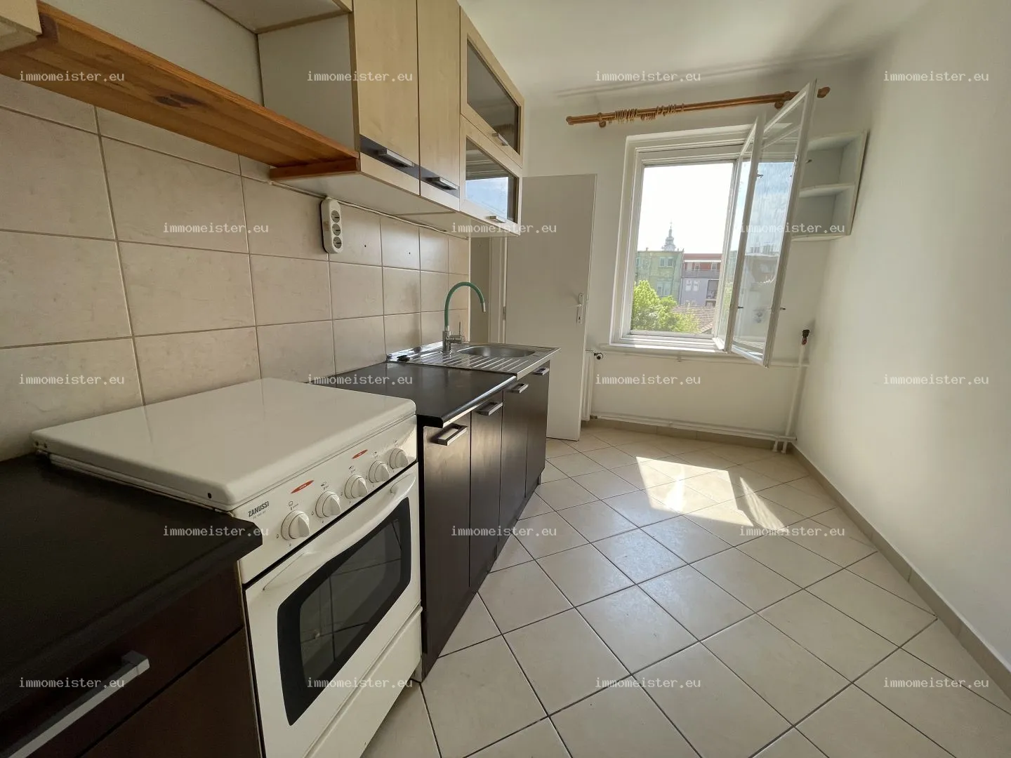 Kiadó 57 m2 tégla lakás, Győr
