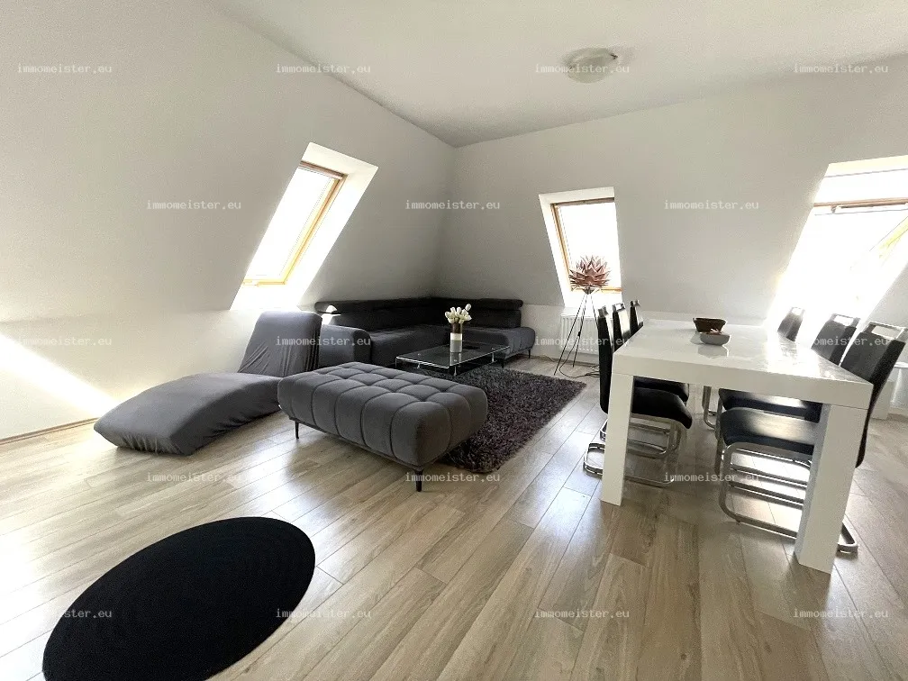 Kiadó 95 m2 tégla lakás, Győr