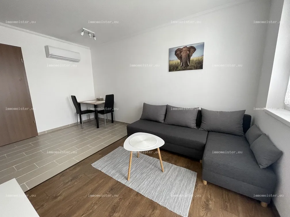 Kiadó 35 m2 tégla lakás, Győr