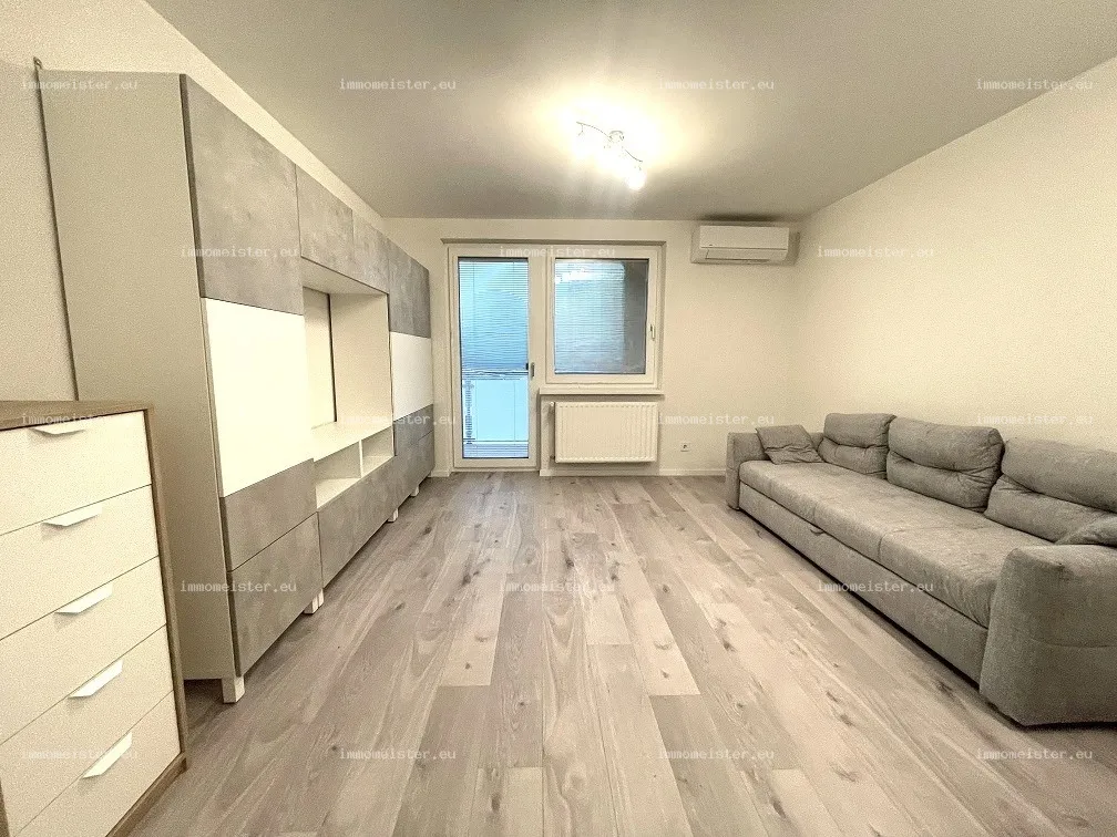 Eladó 56 m2 tégla lakás, Győr