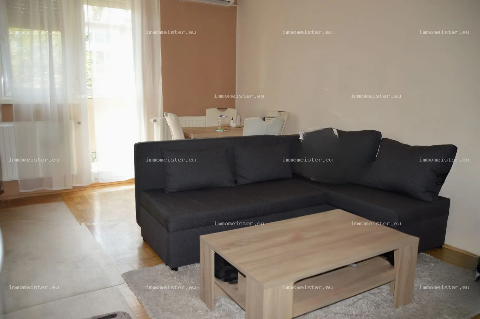 Eladó 42 m2 tégla lakás, Győr