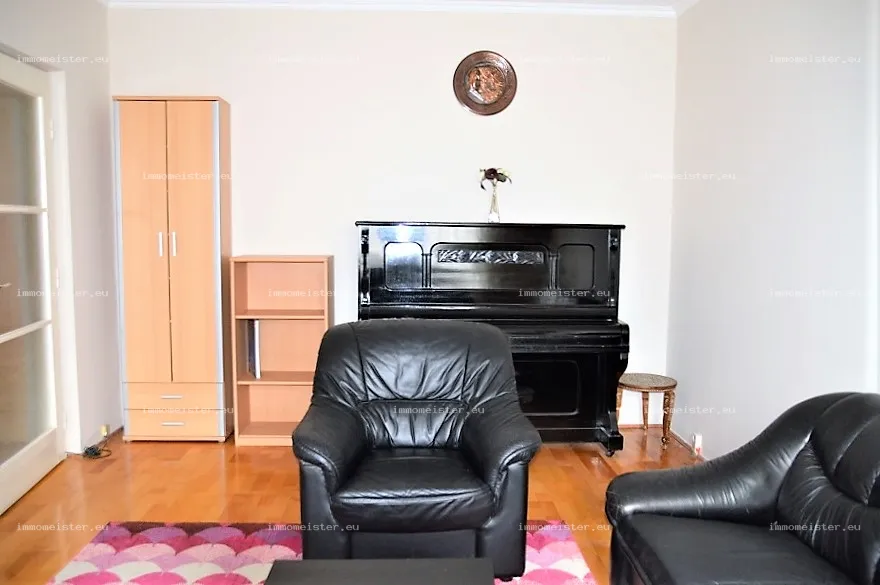 Kiadó 47 m2 panel lakás, Győr