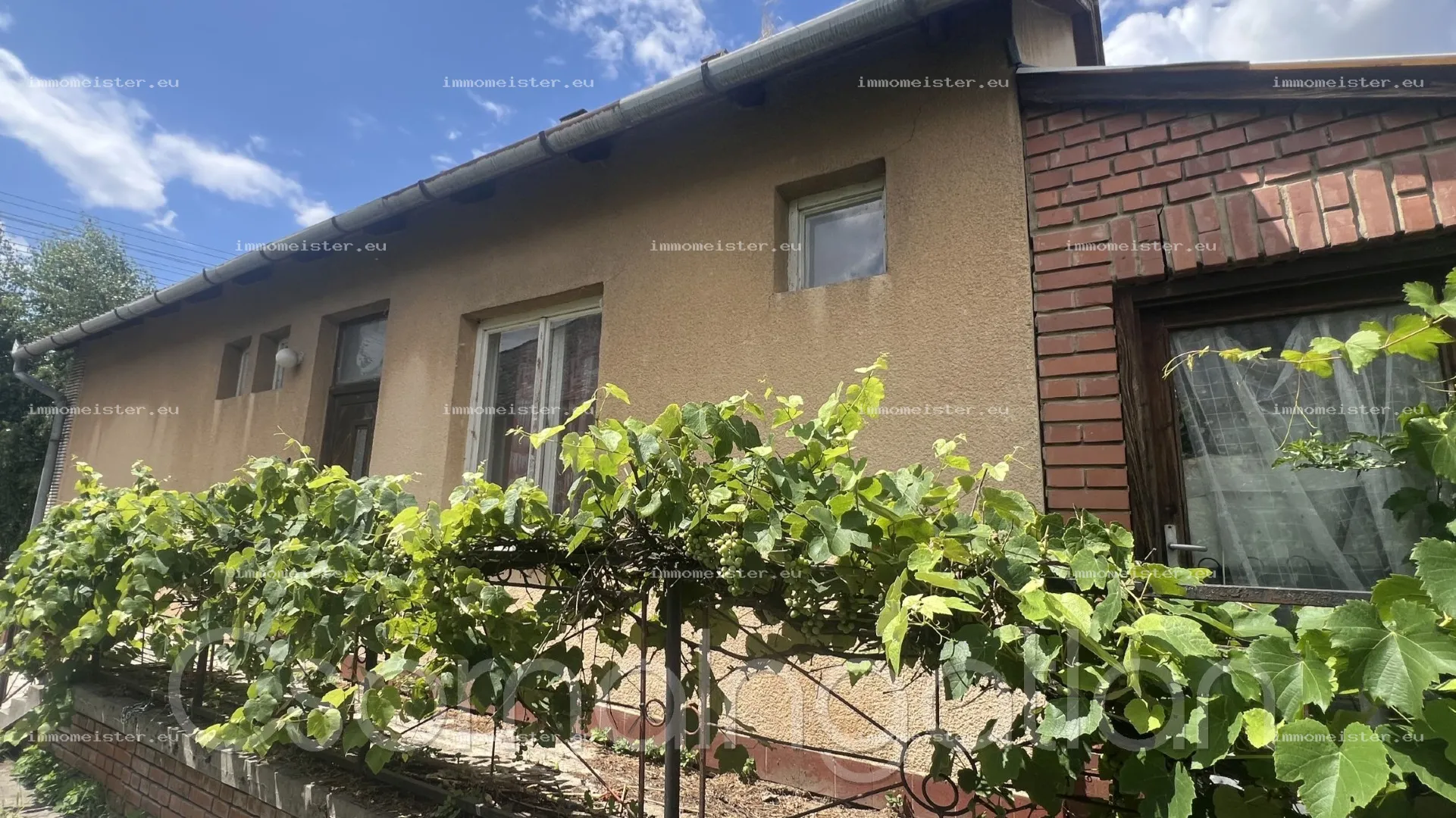 Haus zu Verkauf in Rábaszentandrás