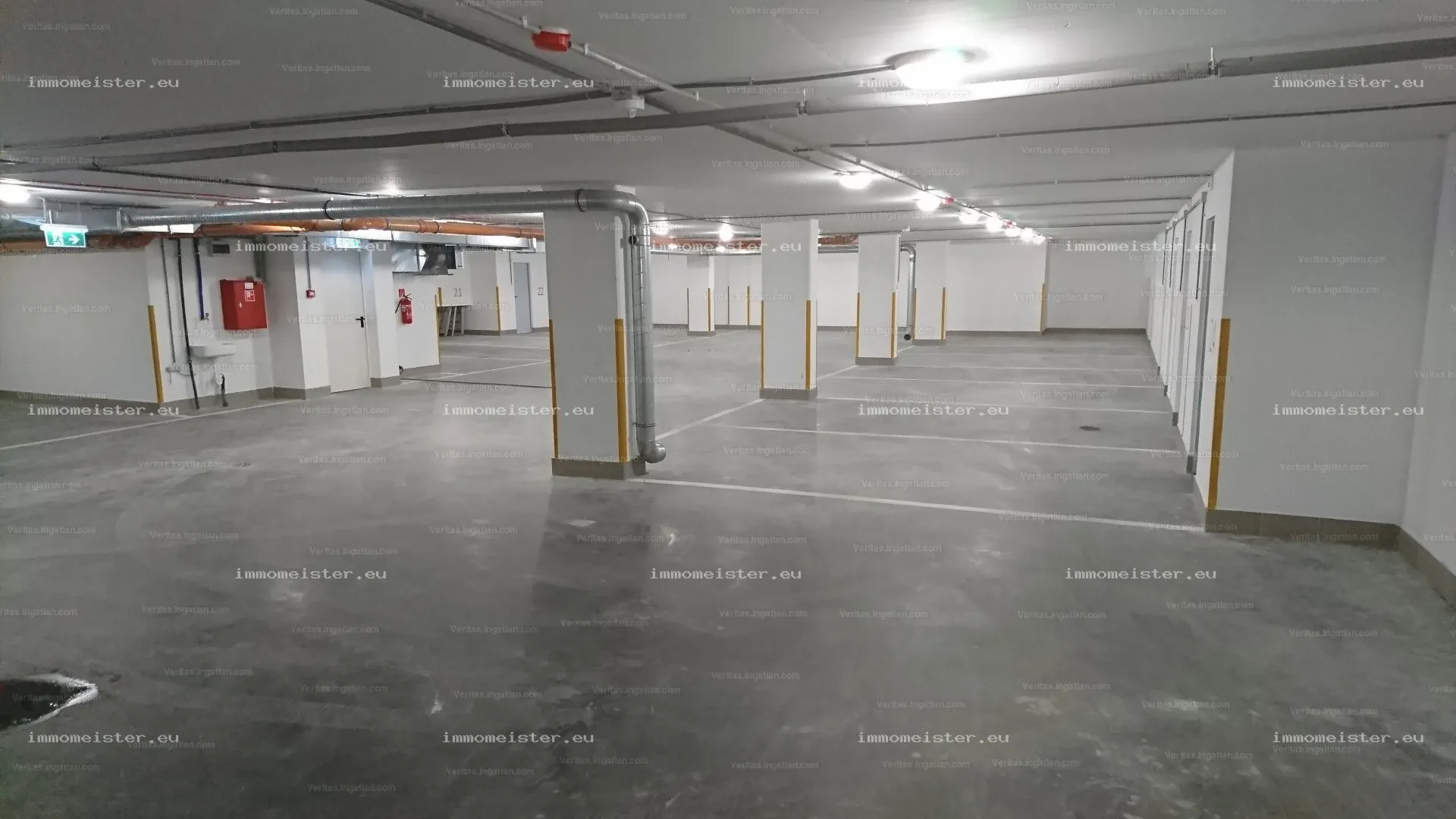 Eladó 14 m2 teremgarázs, Győr