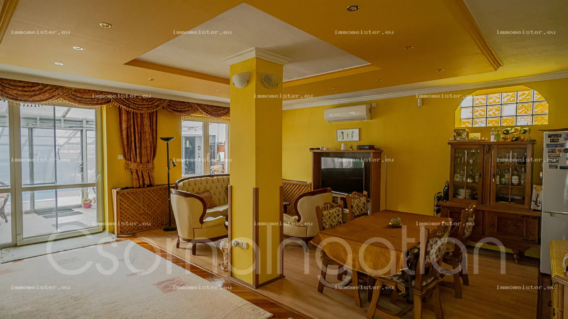 Csorna - 3 szoba nappalis ház medencével eladó