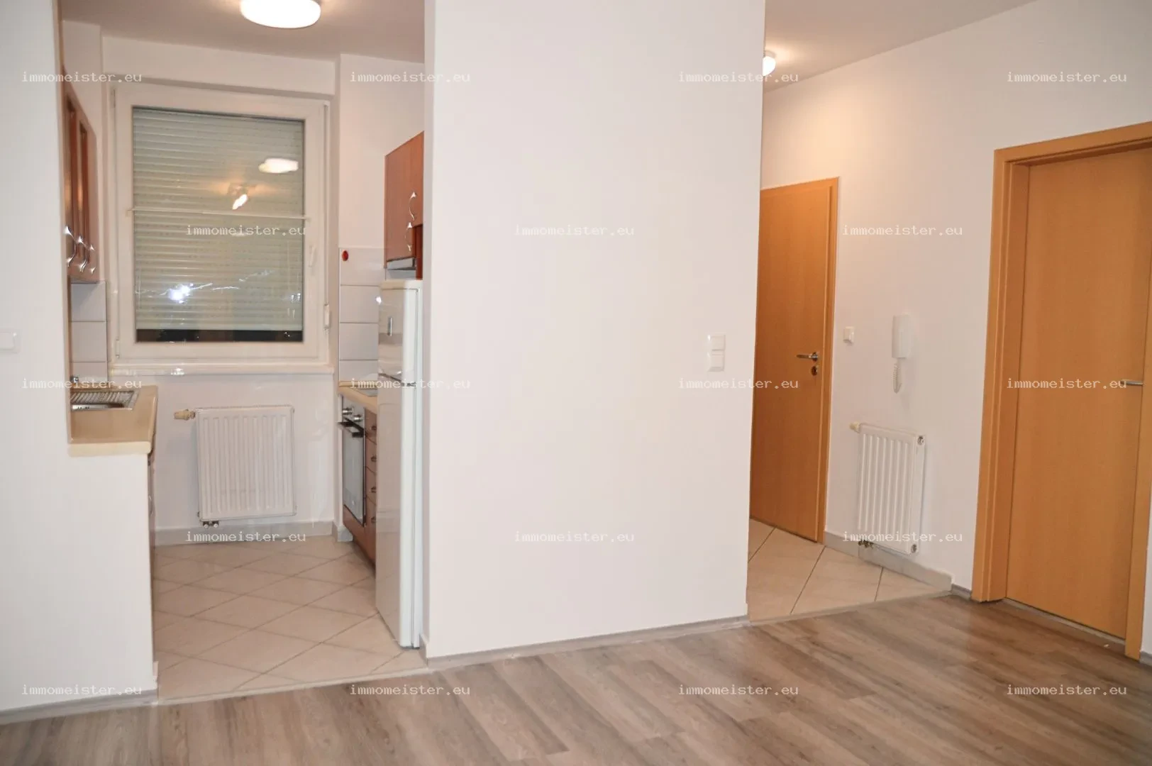 Kiadó 45 m2 tégla lakás, Győr