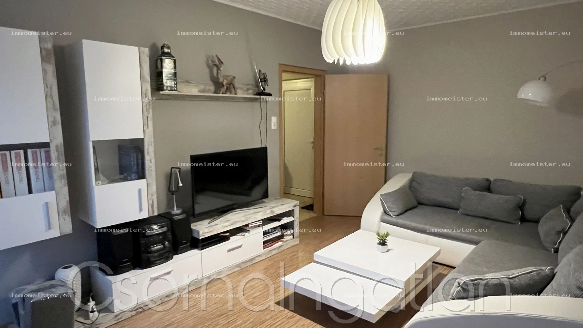 Győr -Nádorváros - földszinti erkélyes lakás kiadó