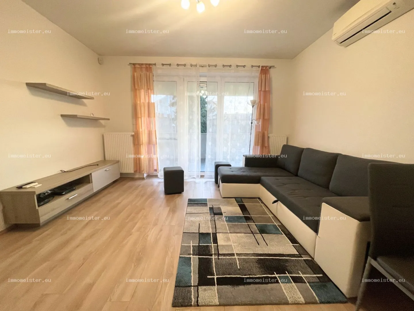 Kiadó 46 m2 tégla lakás, Győr