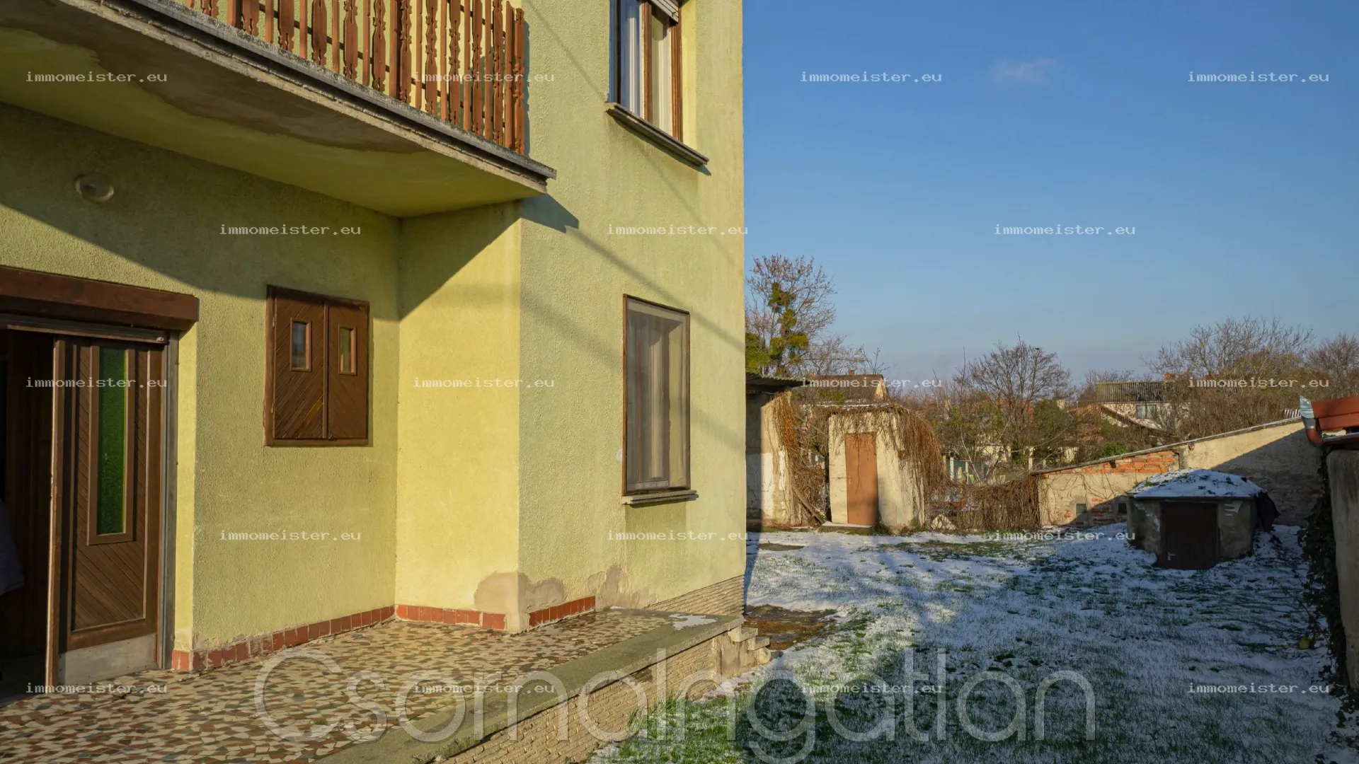 Csorna - központ közeli, két szintes családi ház eladó