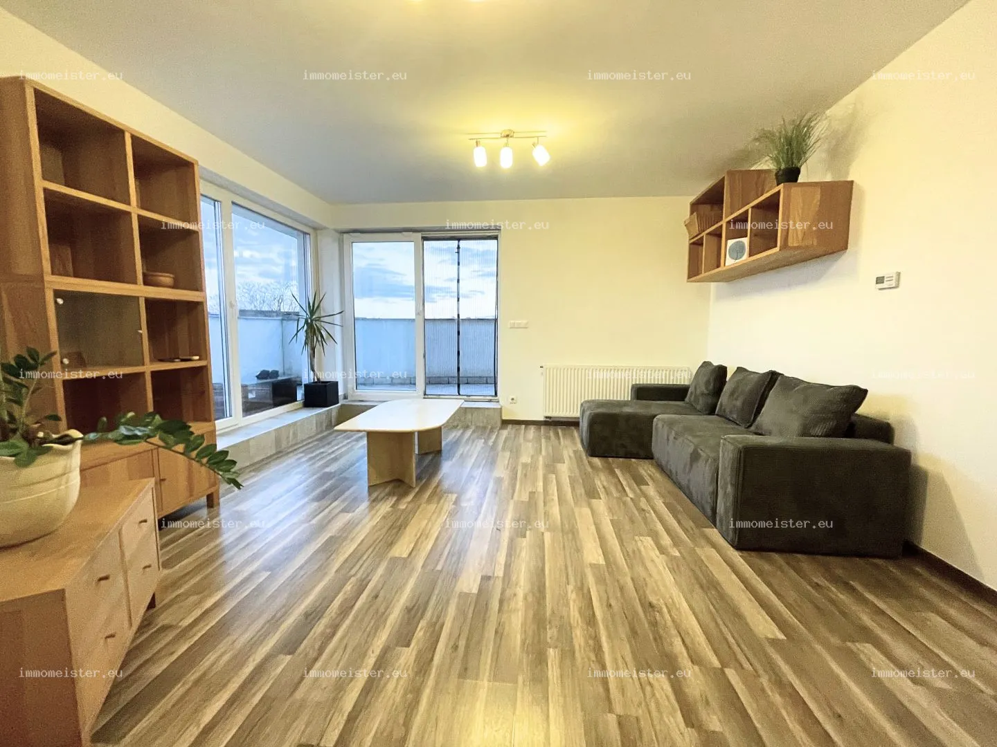 Kiadó 85 m2 tégla lakás, Győr