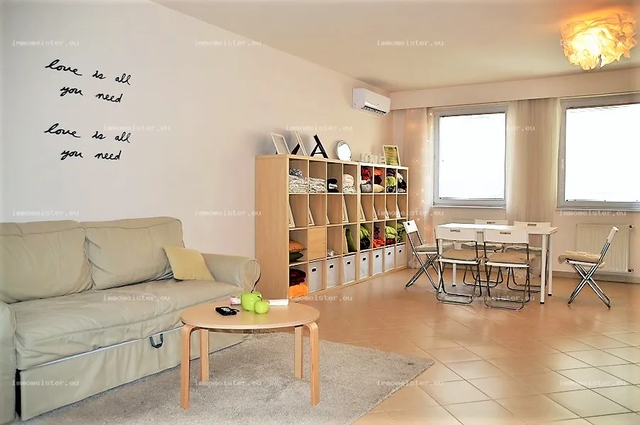 Kiadó 90 m2 tégla lakás, Győr