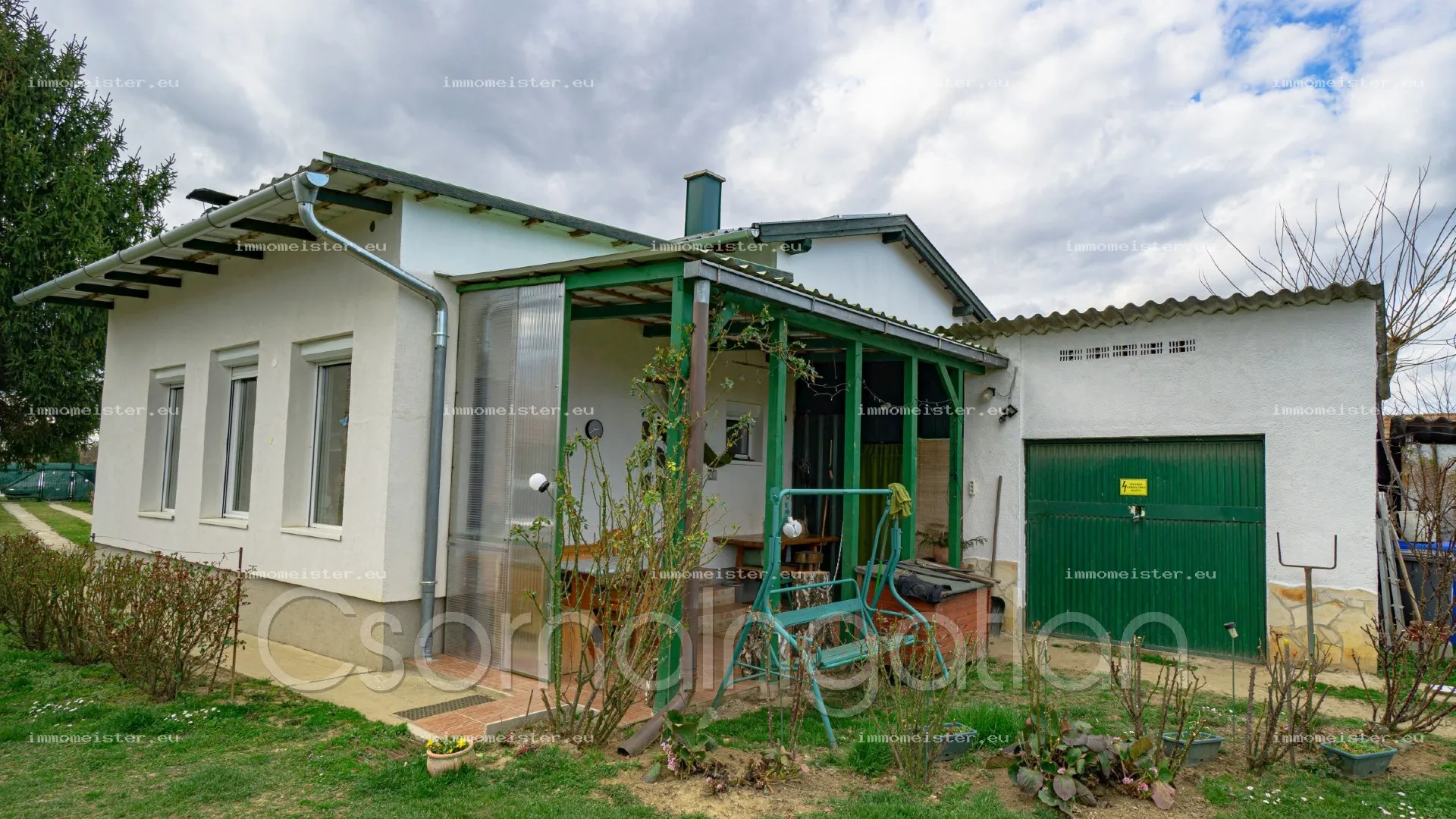 Kisfalud - alacsony rezsijű ház nagy, természetközeli telken eladó