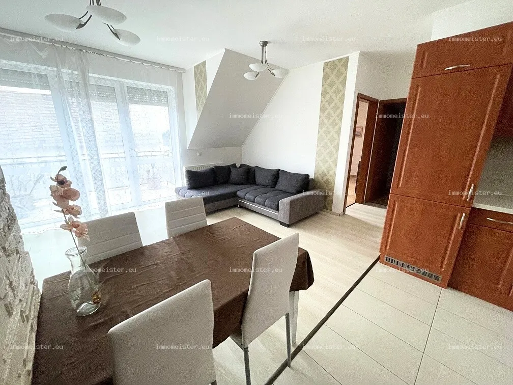 Kiadó 56 m2 tégla lakás, Győr