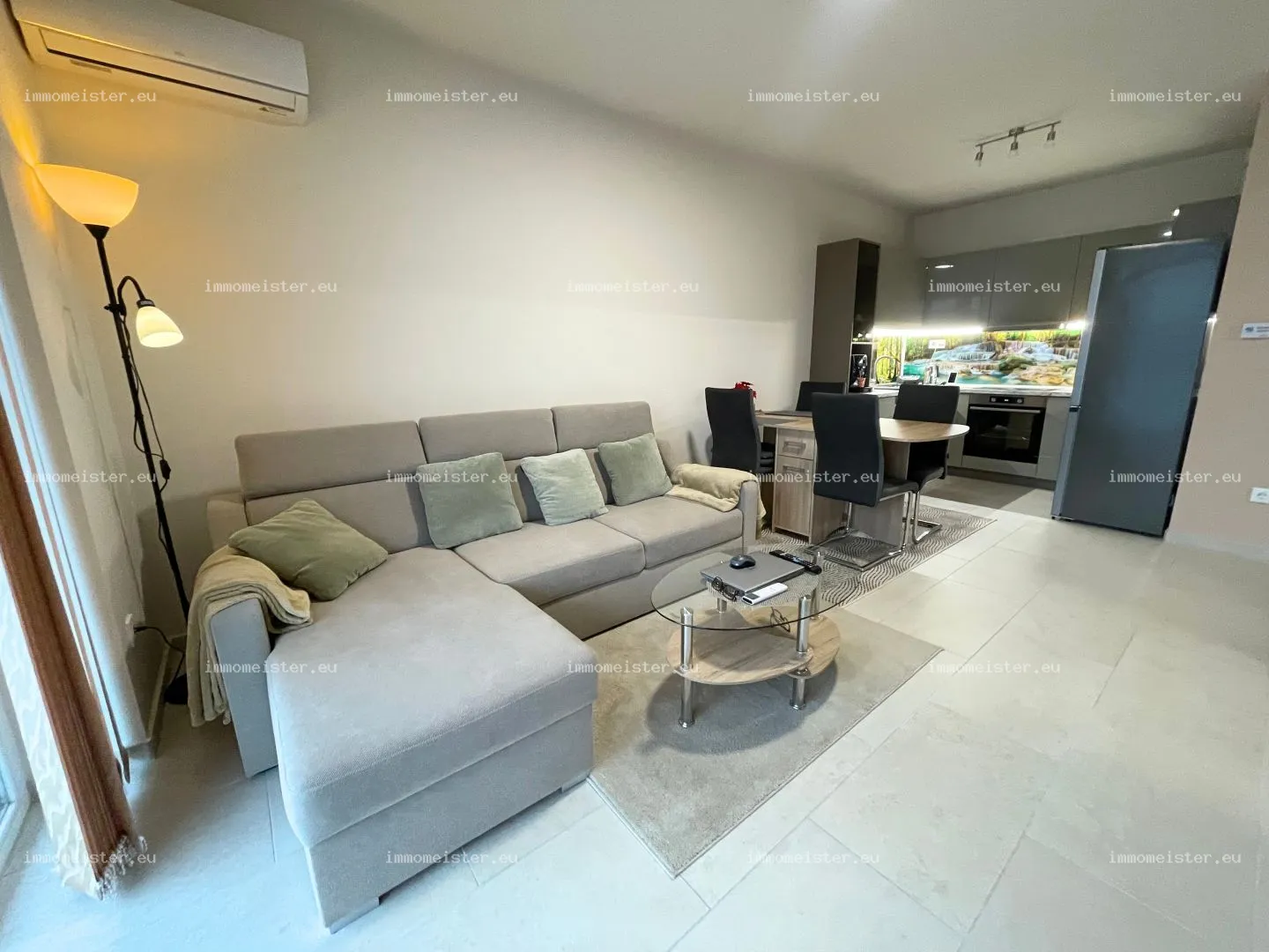 Eladó 42 m2 tégla lakás, Győr