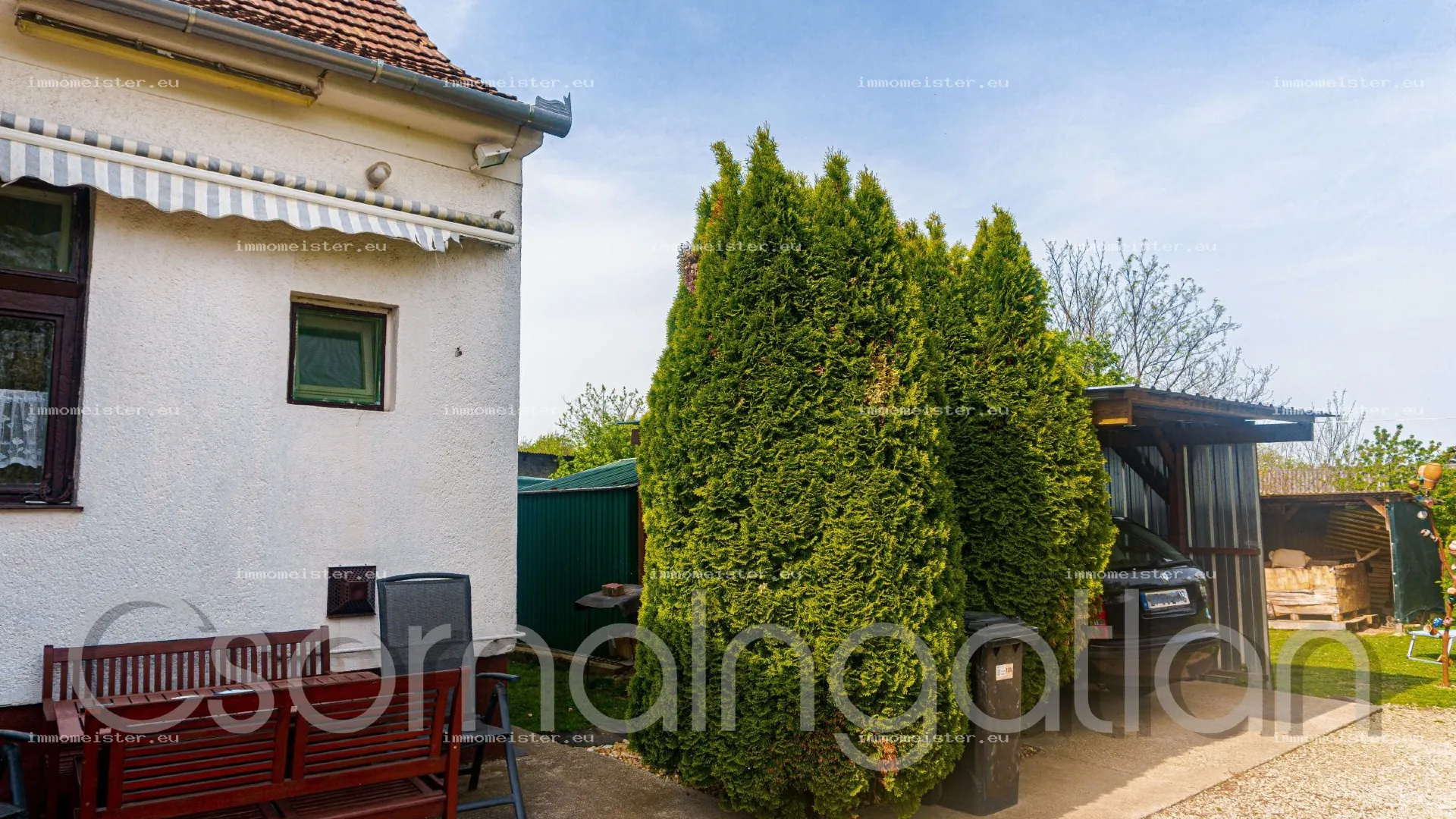 Szany - központ közeli, jó szerkezetű téglaház eladó