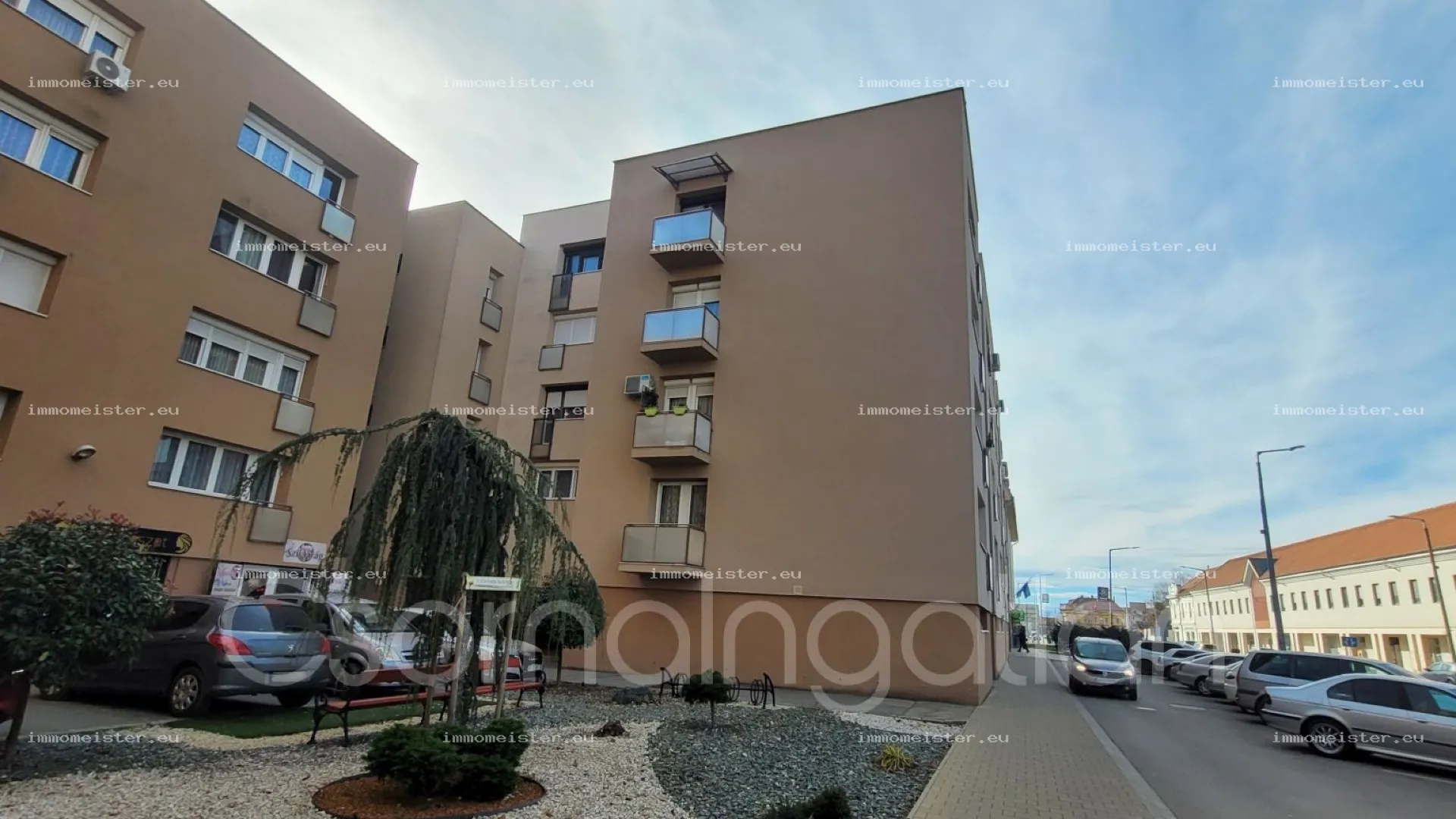 Csorna - központban lakás eladó