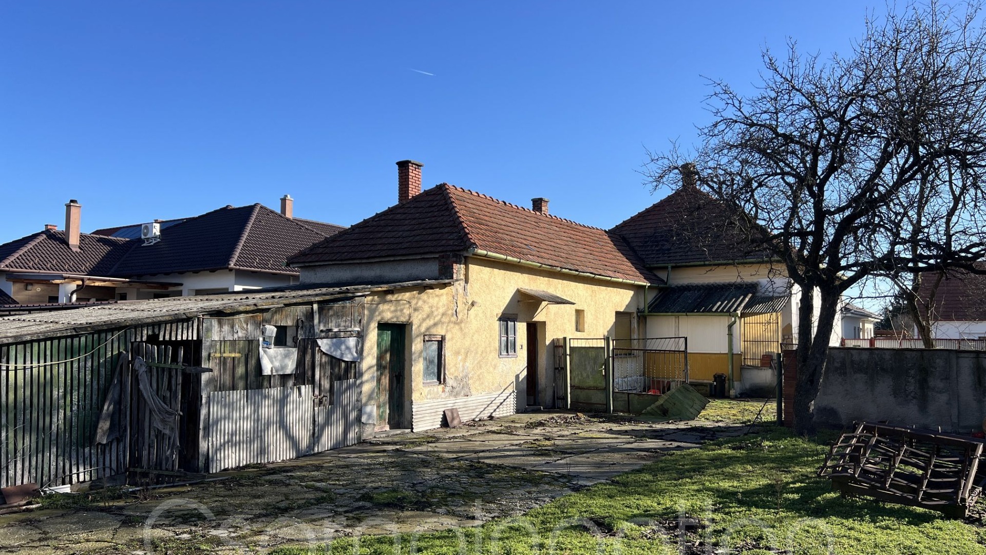 Csorna - központ közeli 4 szobás ház eladó