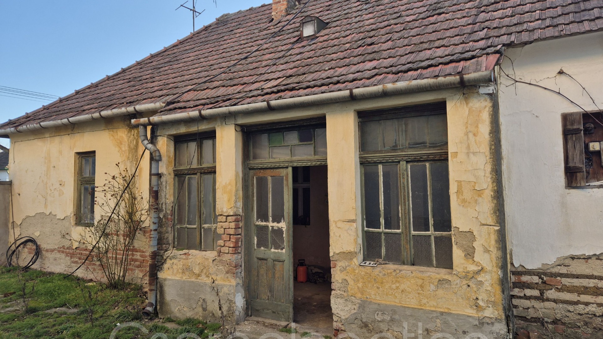 Rábatamási - 2 szobás tehermentes ház eladó