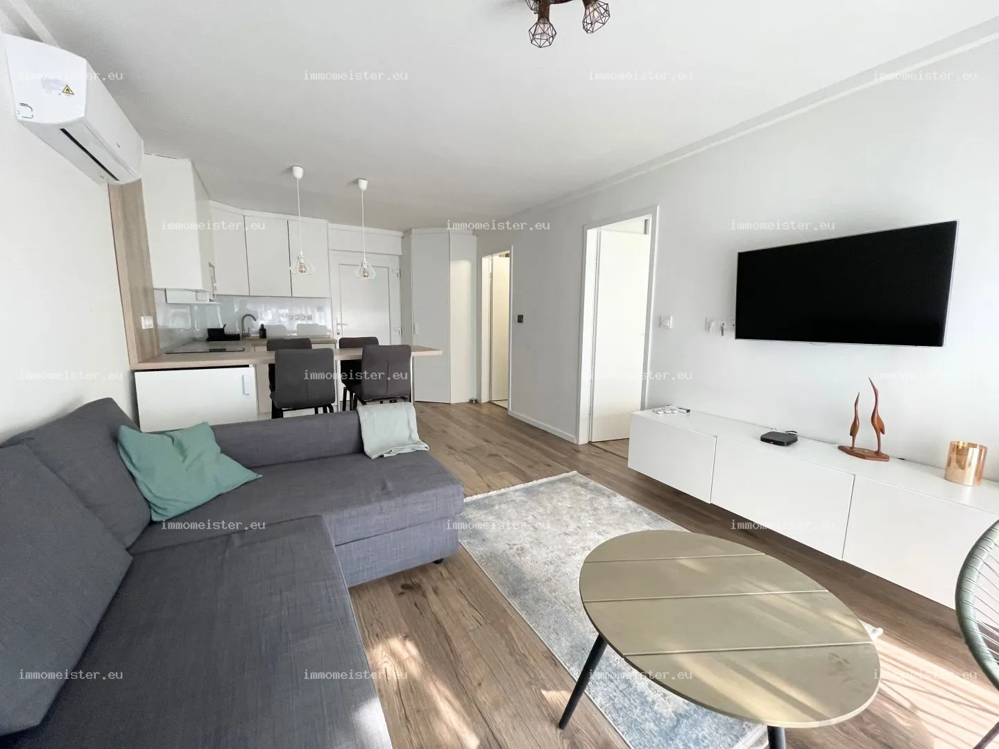 Eladó 31 m2 tégla lakás, Balatonalmádi