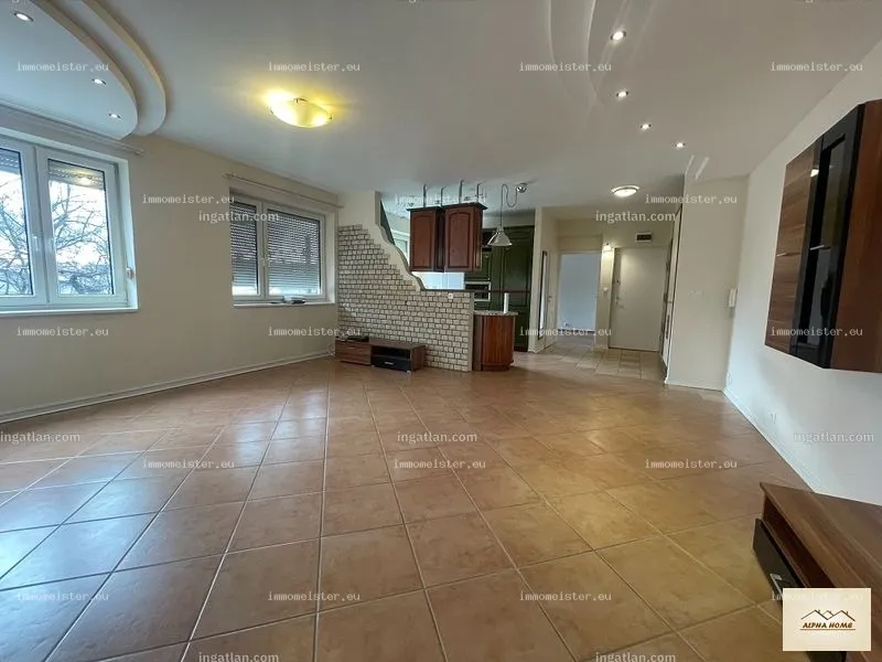 Kiadó 100 m2 tégla lakás, Győr