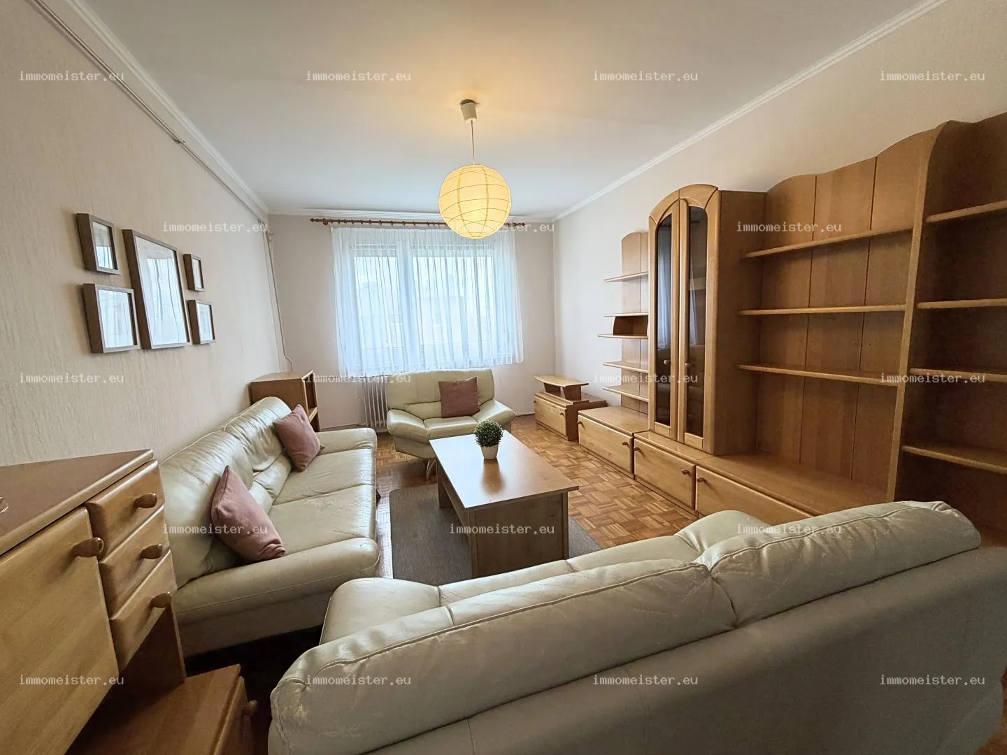 Kiadó 53 m2 panel lakás, Győr