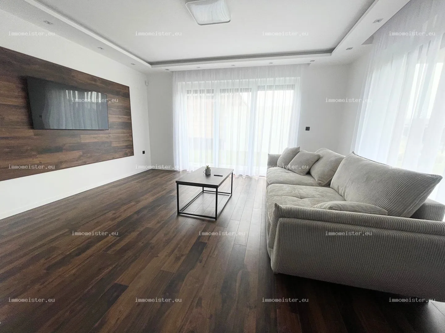 Kiadó 160 m2 ikerház, Győr