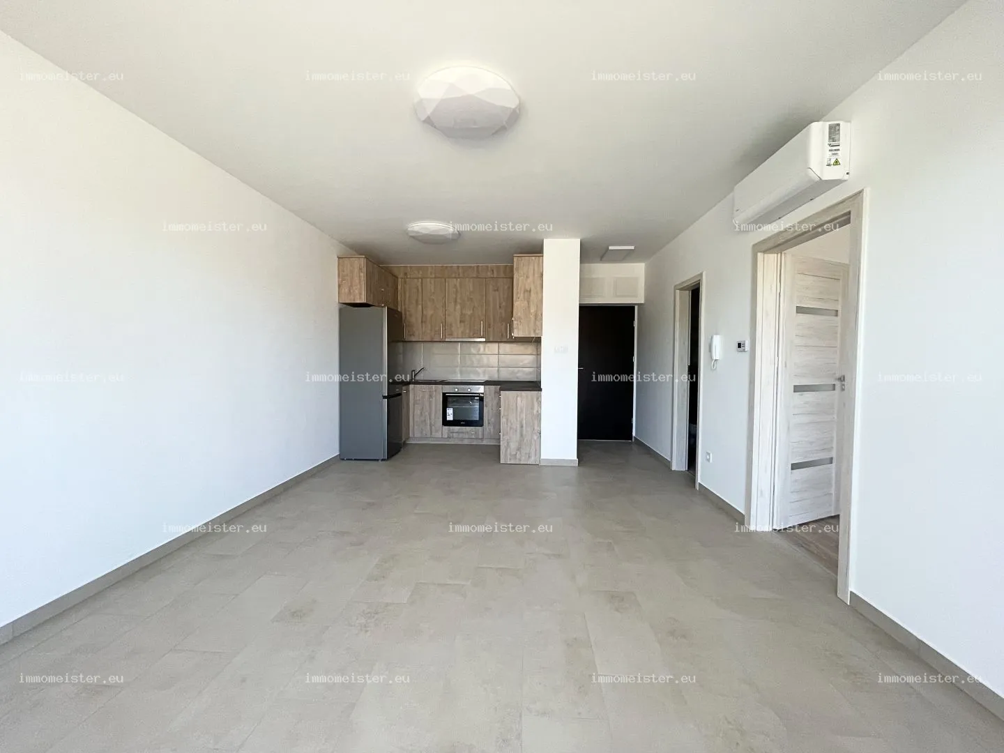 Kiadó 41.30 m2 tégla lakás, Győr