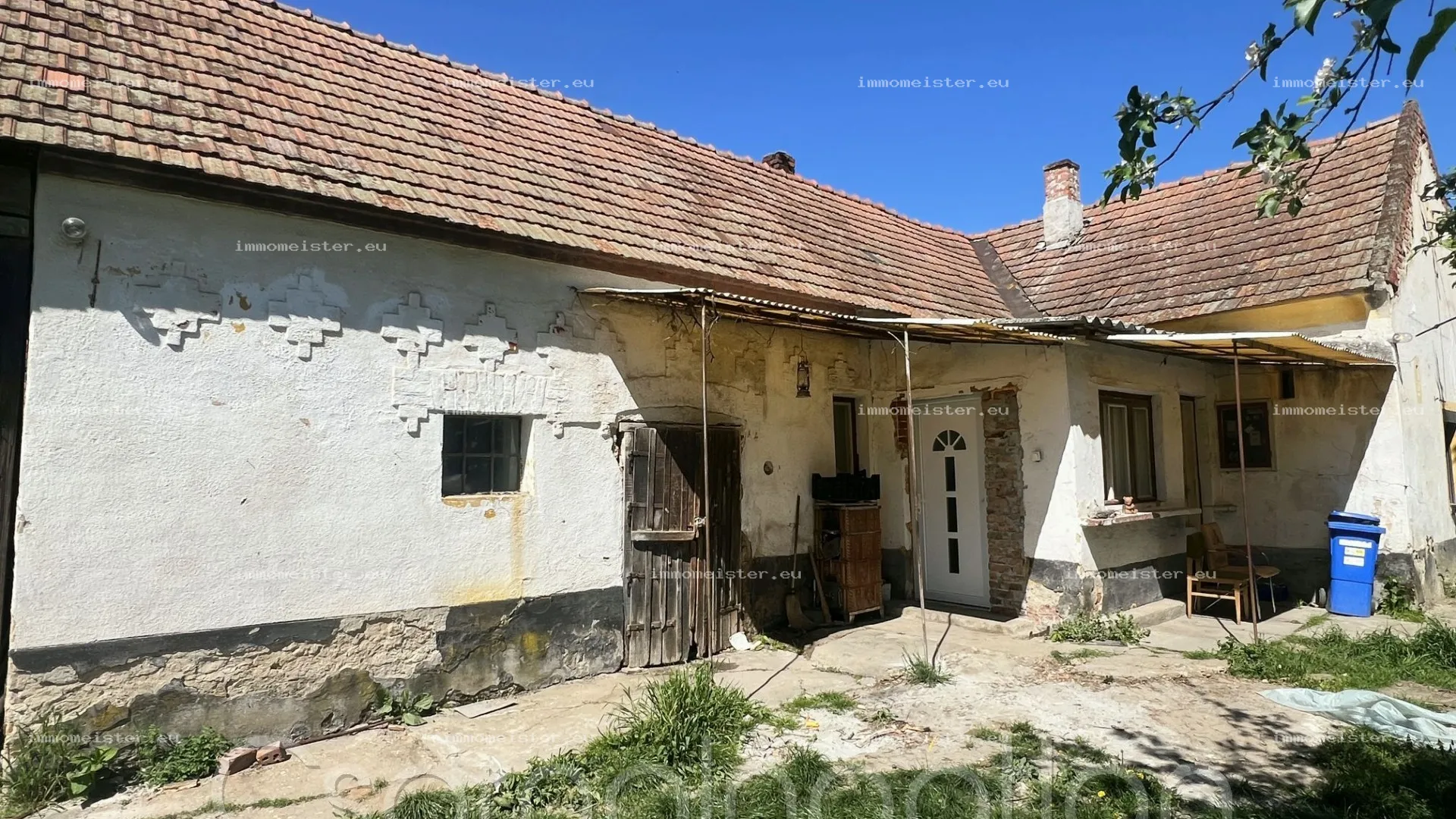 Szil - tégla építésű 2 szobás ház eladó