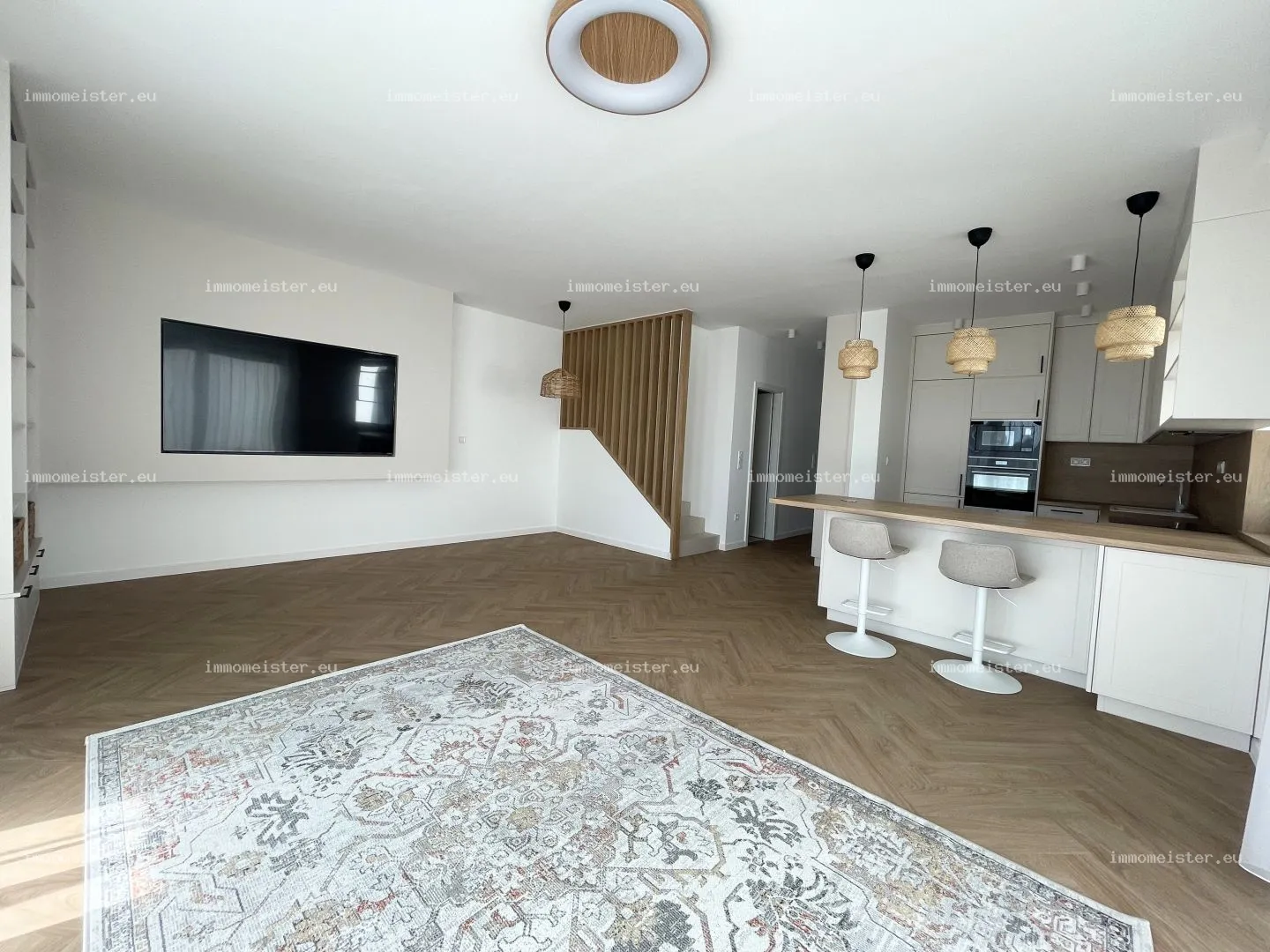 Kiadó 120 m2 sorház, Győr