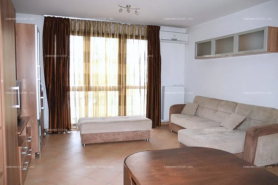 Kiadó 45 m2 tégla lakás, Győr