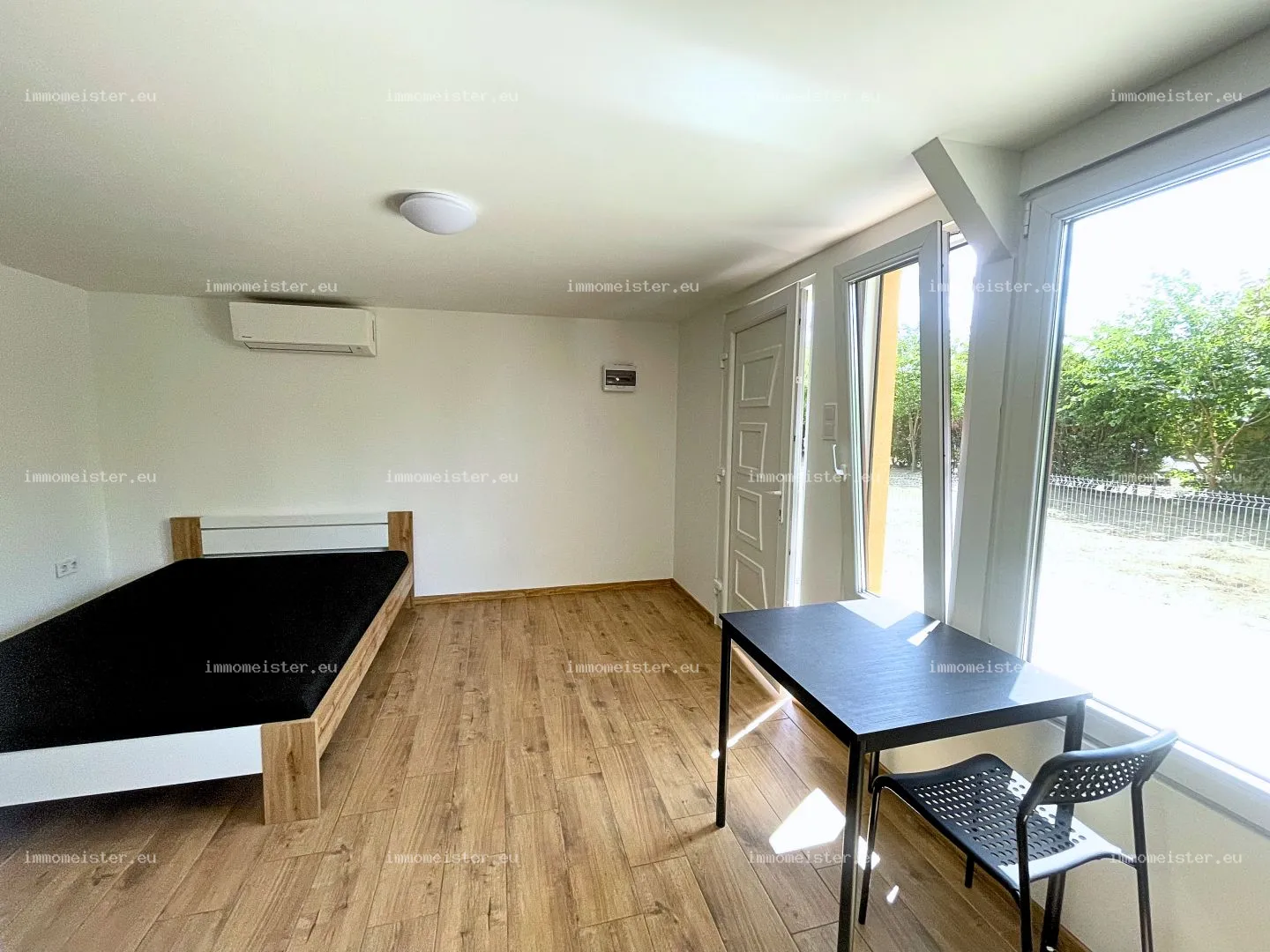 Kiadó 25 m2 családi ház, Győr