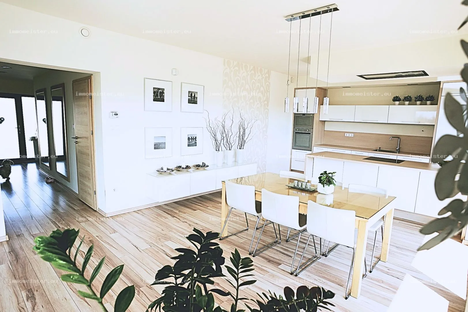Kiadó 150 m2 ikerház, Győr