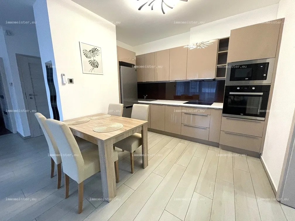 Kiadó 60 m2 tégla lakás, Győr