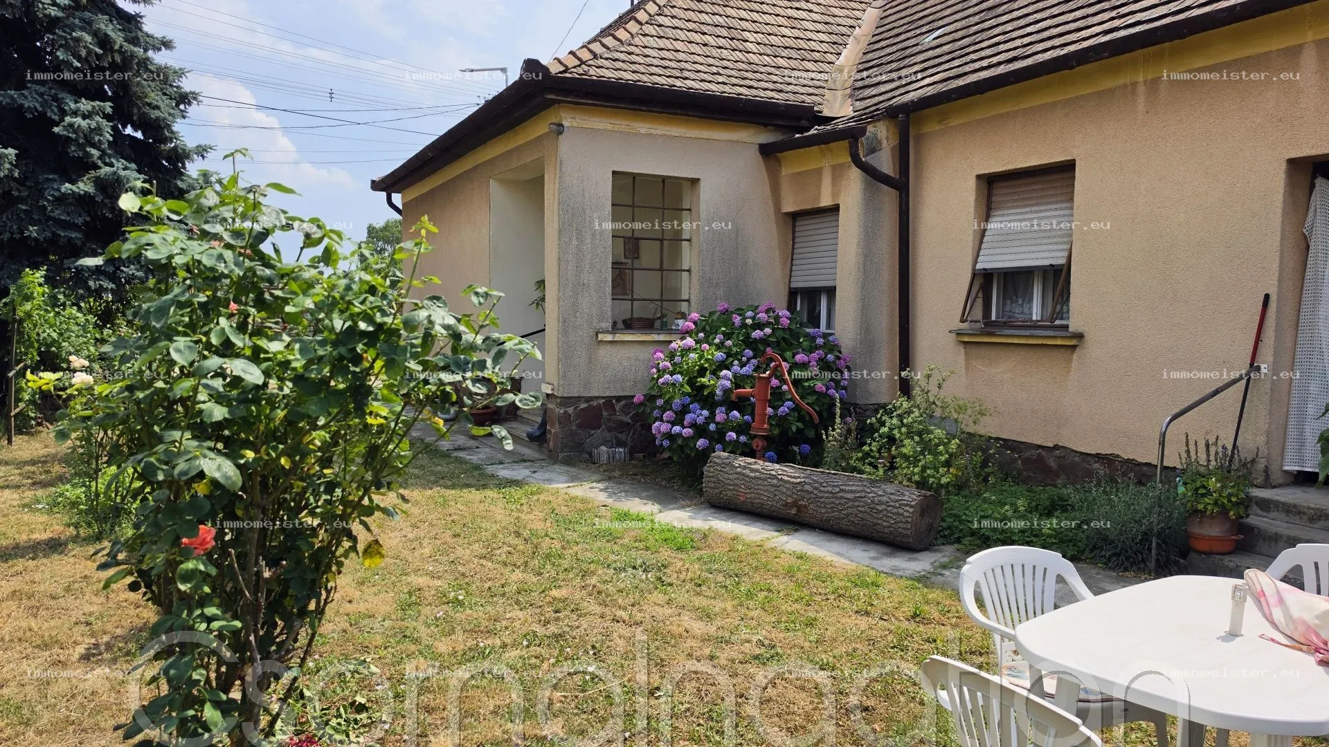 Haus zu Verkauf in Szil