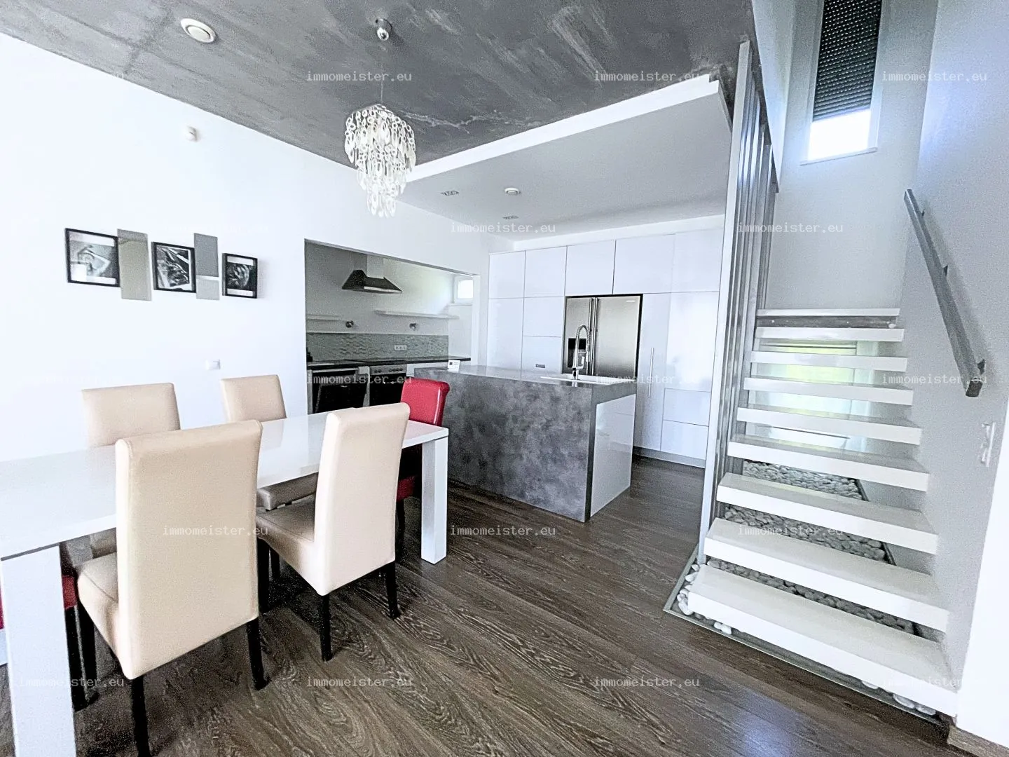 Kiadó 180 m2 ikerház, Győr