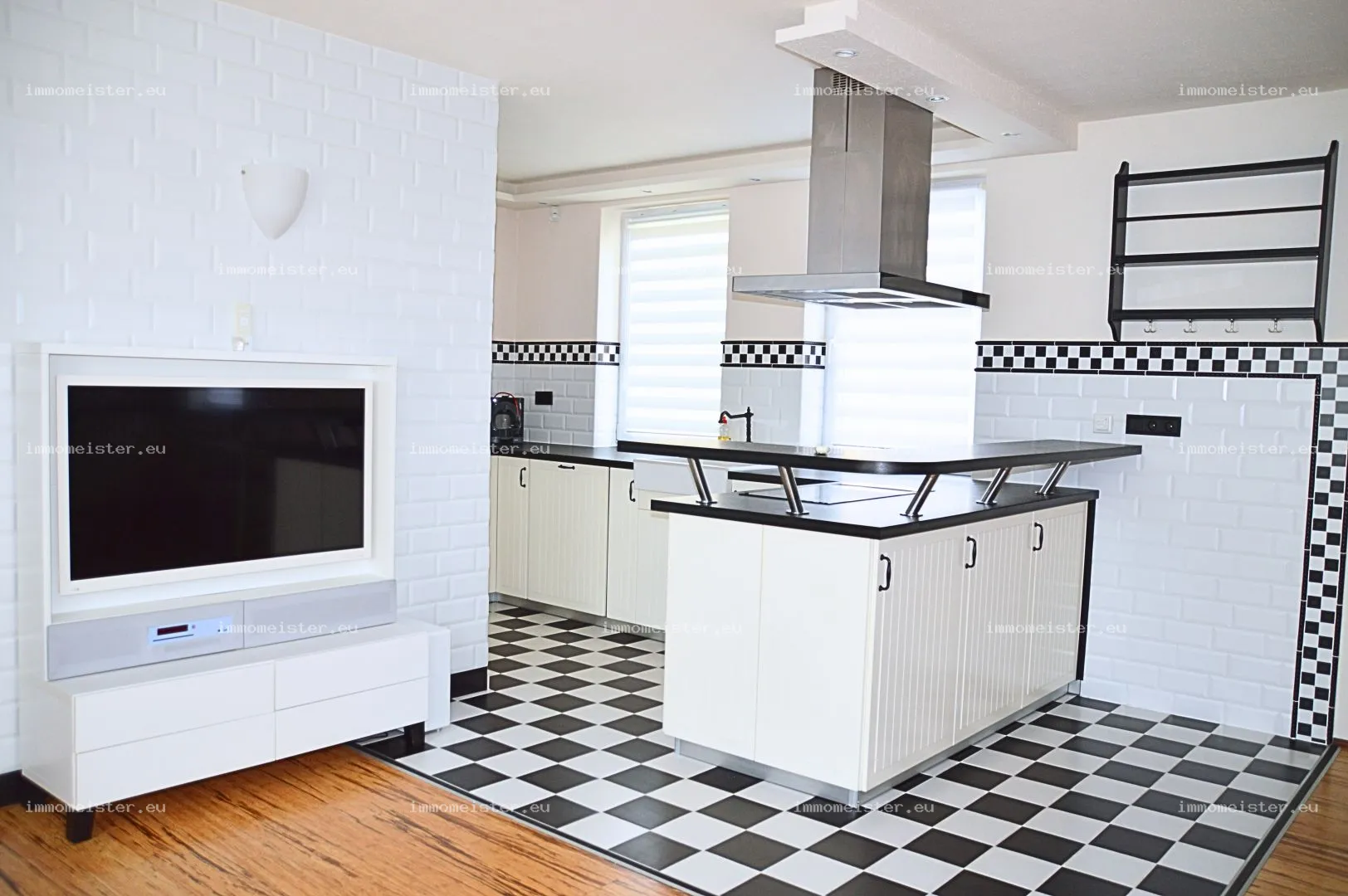 Kiadó 70 m2 tégla lakás, Győr