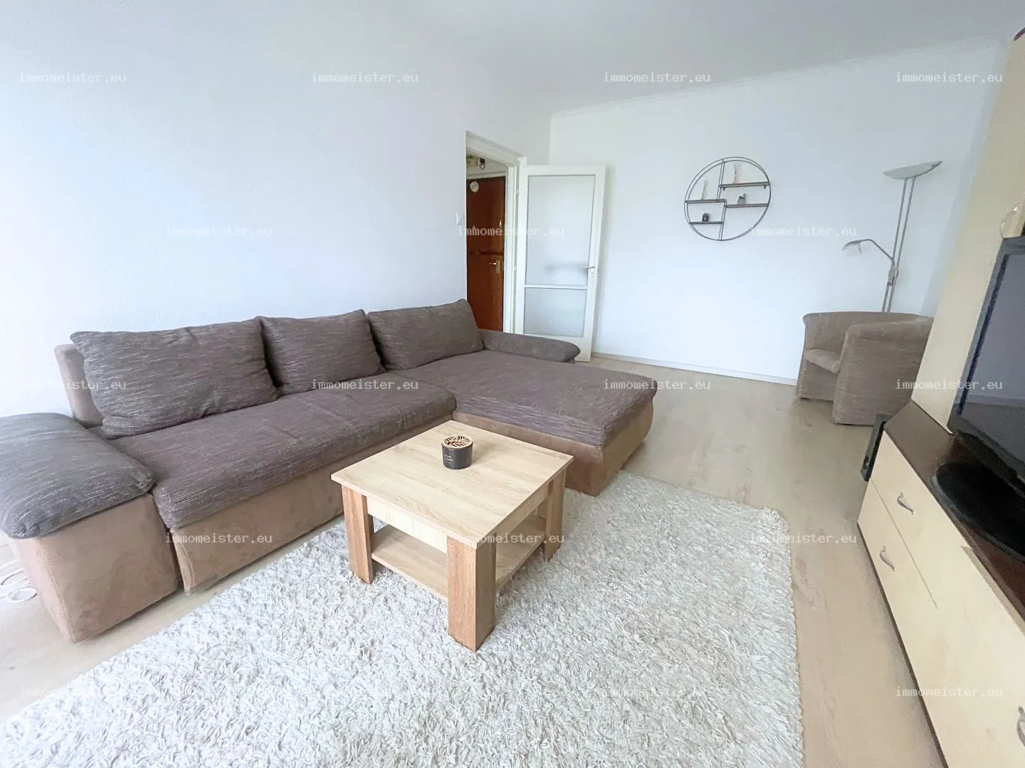 Kiadó 36 m2 tégla lakás, Győr