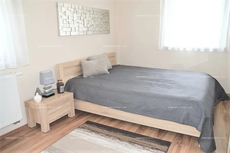 Kiadó 106 m2 ikerház, Győr