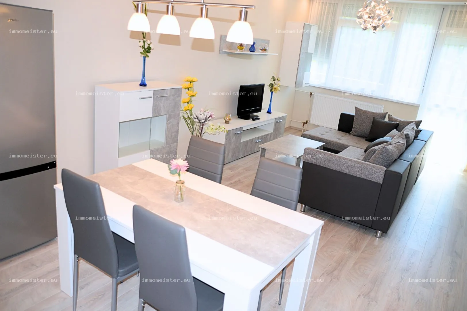 Kiadó 56 m2 tégla lakás, Győr