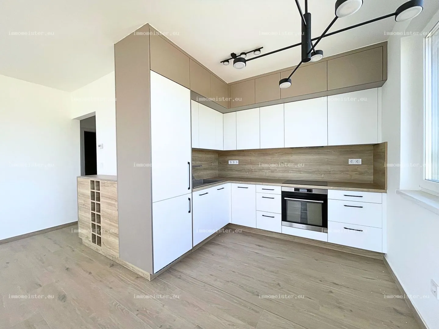Kiadó 44 m2 tégla lakás, Mosonmagyaróvár