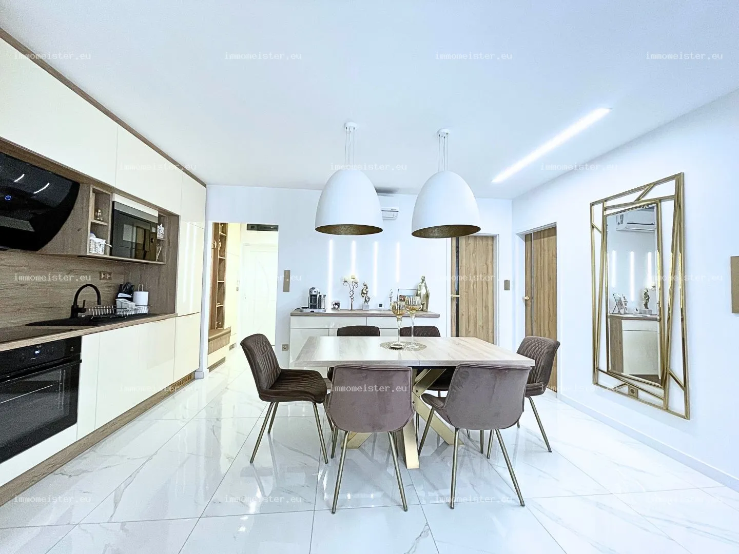 Eladó 58 m2 tégla lakás, Balatonalmádi