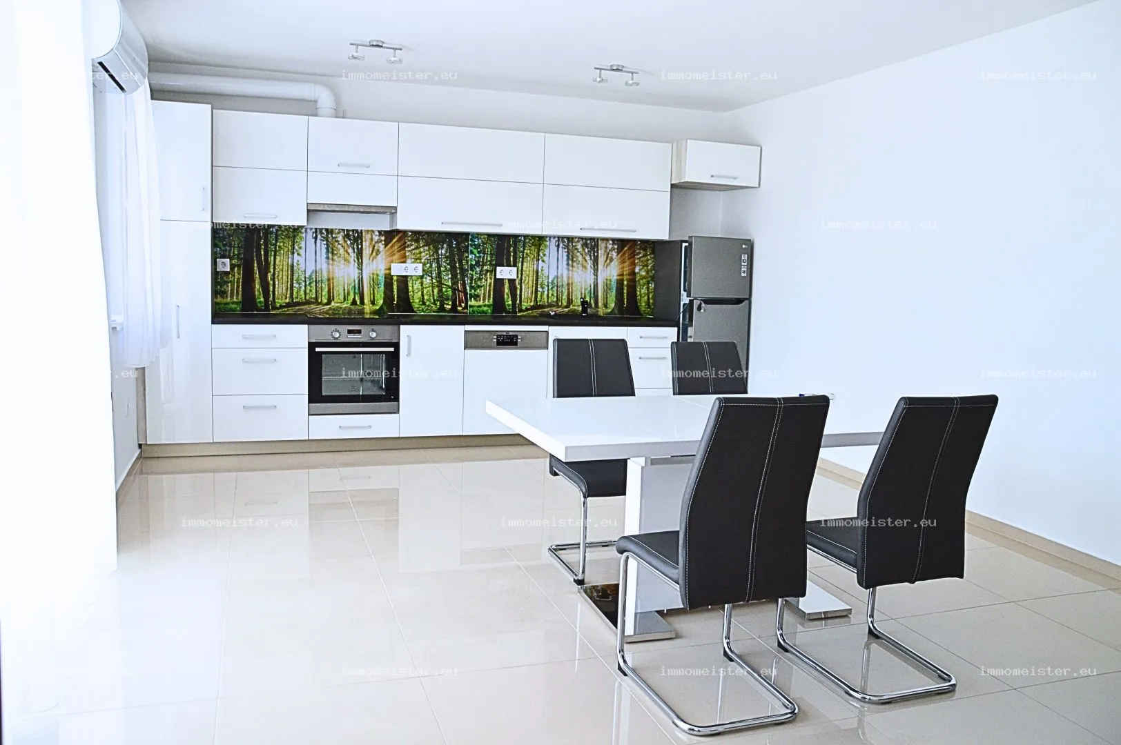 Kiadó 66 m2 tégla lakás, Győr