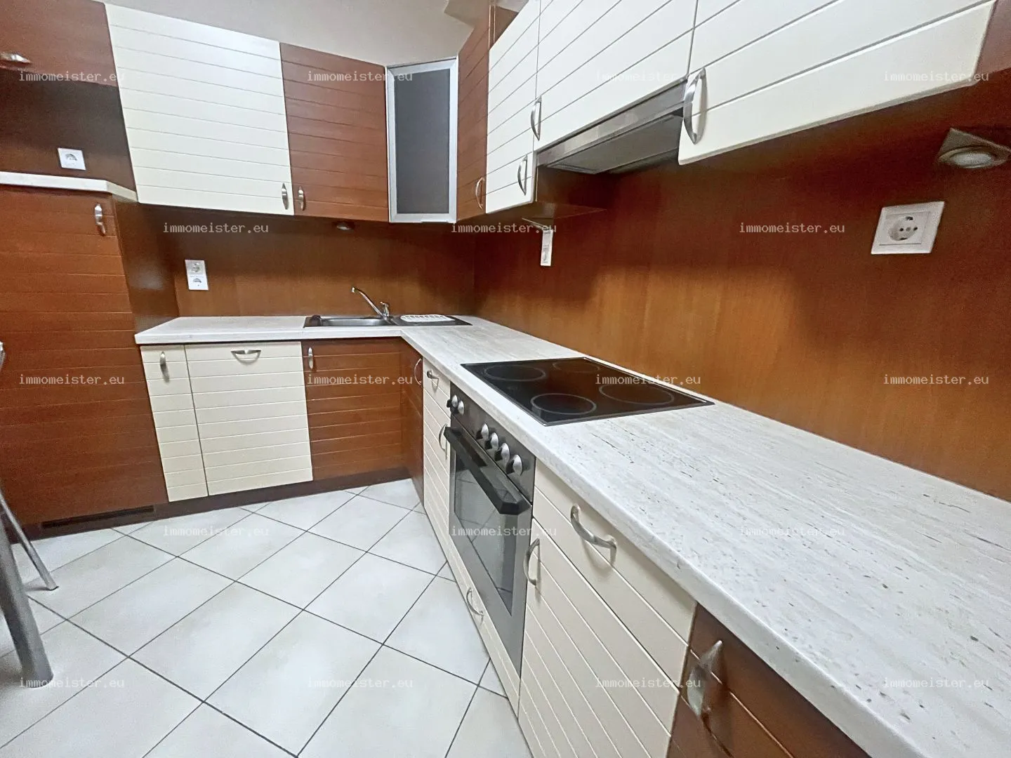 Kiadó 55 m2 tégla lakás, Győr