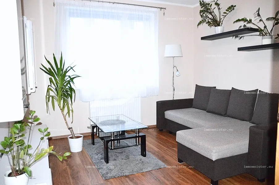 Kiadó 41 m2 tégla lakás, Győr