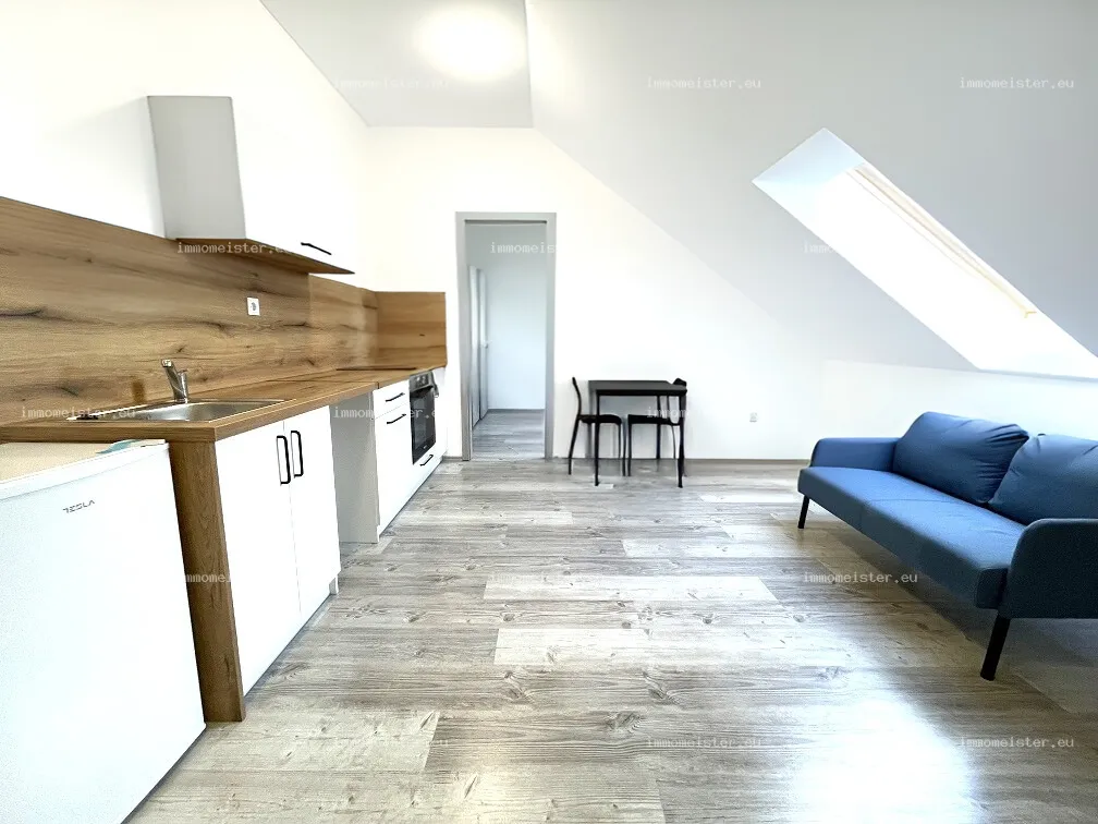 Kiadó 35 m2 tégla lakás, Győr