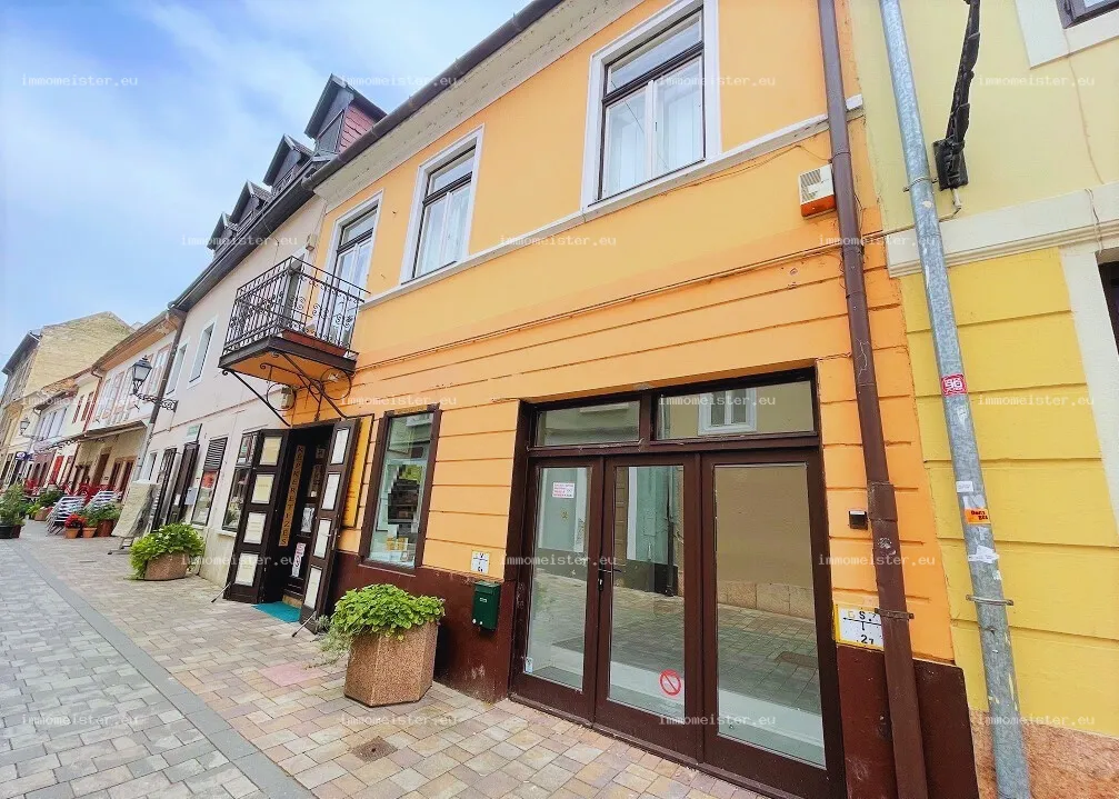 Kiadó 80 m2 tégla lakás, Győr
