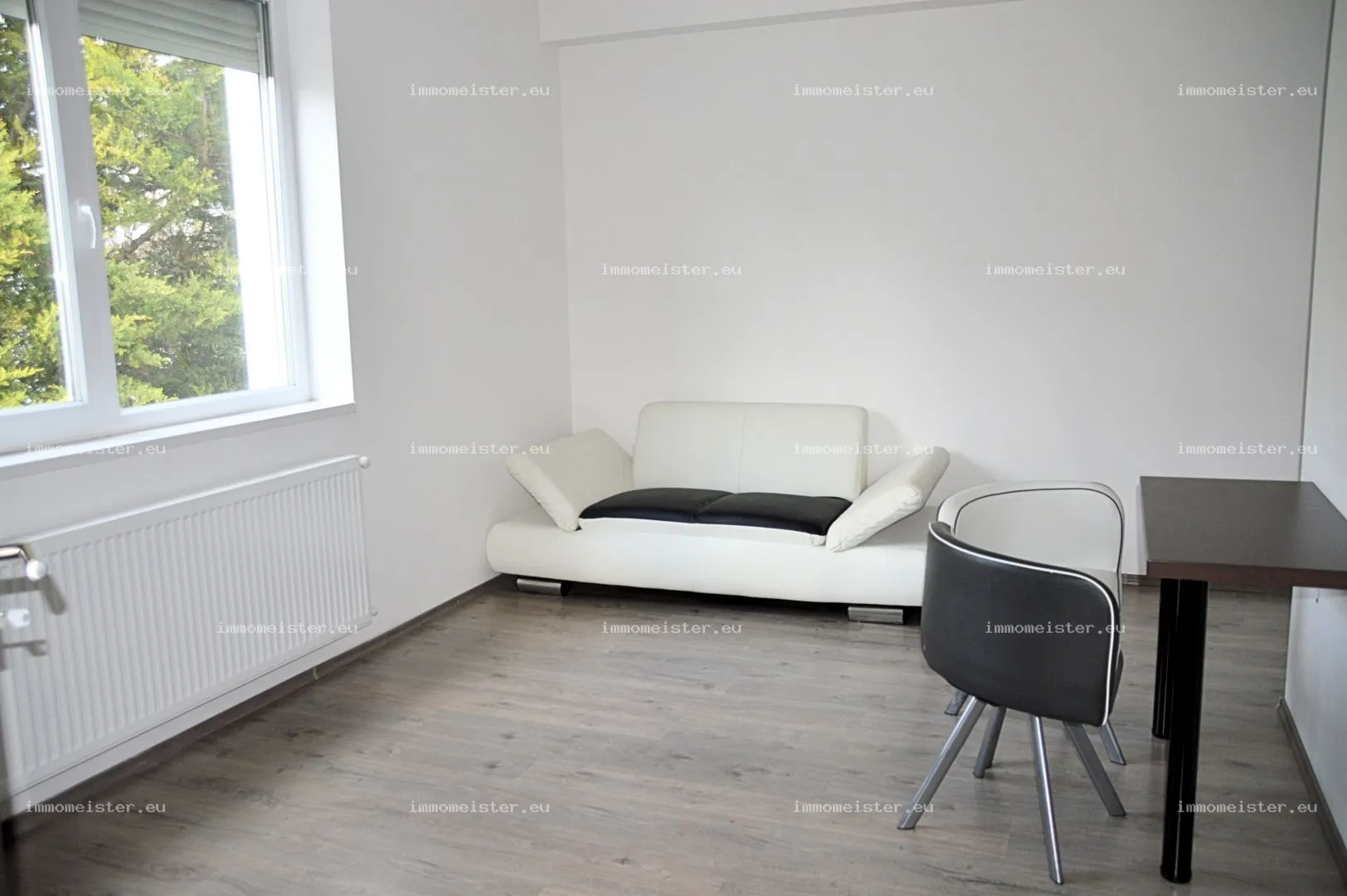 Kiadó 35 m2 tégla lakás, Győr