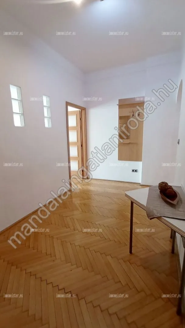 Jól kiadható lakás a Palotanegyedben